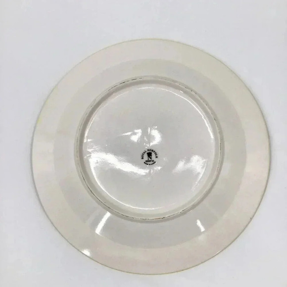 Royal Norfolk 11" Dinner Plate Hand Painted Strawberries Grapes Pears Harvest - Picture 6 of 7